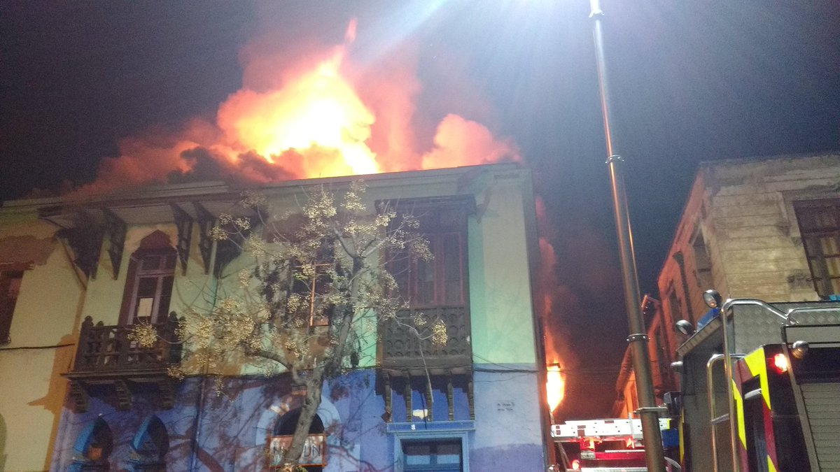 Barrio_Yungay's tweet photo. Otra vez. Se incendia Naitun en @Barrio_Yungay. Basta de Incendios!!!!!! https://t.co/dxjltwRnGI
