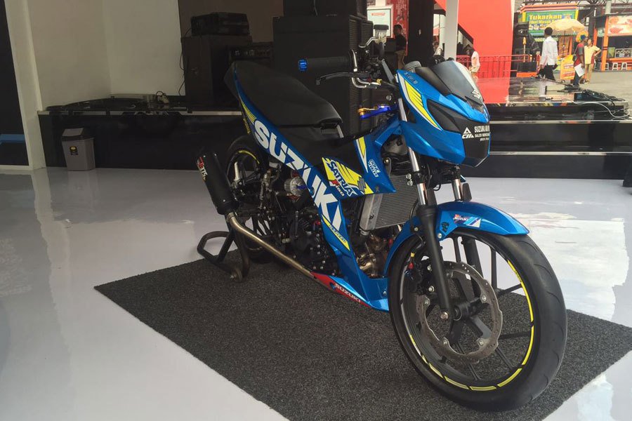 DapurPacu's tweet photo. Suzuki Satria F150 Injeksi Makin Bengis Pakai Turbocharger https://t.co/SBFPpP5HXd https://t.co/8hsG8ZC8Ed