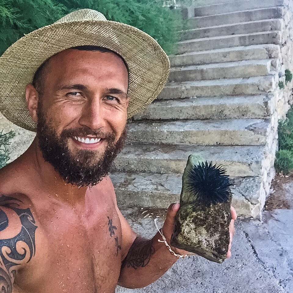 QuadeCooper's tweet photo. Guessing the whanau ain't heard of Croatia yet ๐ญ๐ท Kina errrrrrr where.. #KinaForDays #MeAndWilson https://t.co/G3EDOZQv76