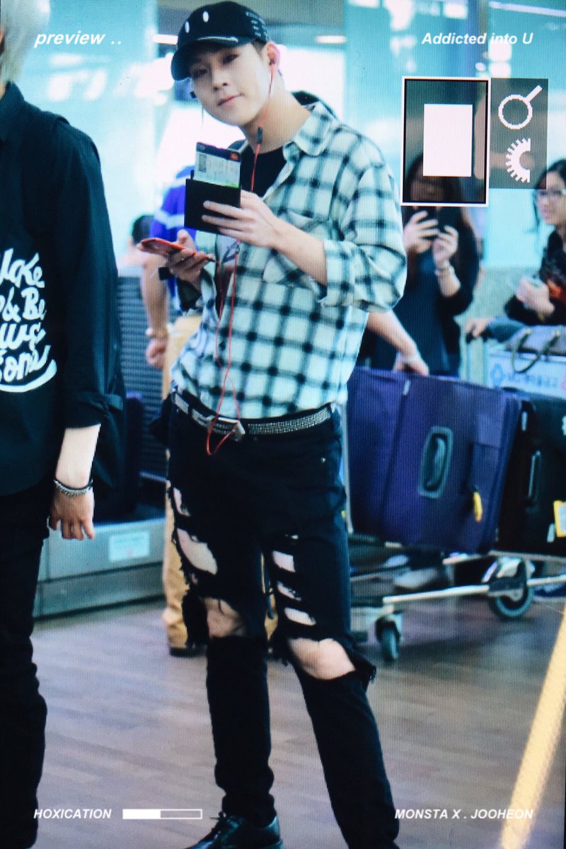 Hoxication1006's tweet photo. 160706 인천공항 출국
#몬스타엑스 #주헌 #JOOHEON 
#걸어 #ALL_IN #TheCLAN 
@OfficialMonstaX https://t.co/lCM0zESY04