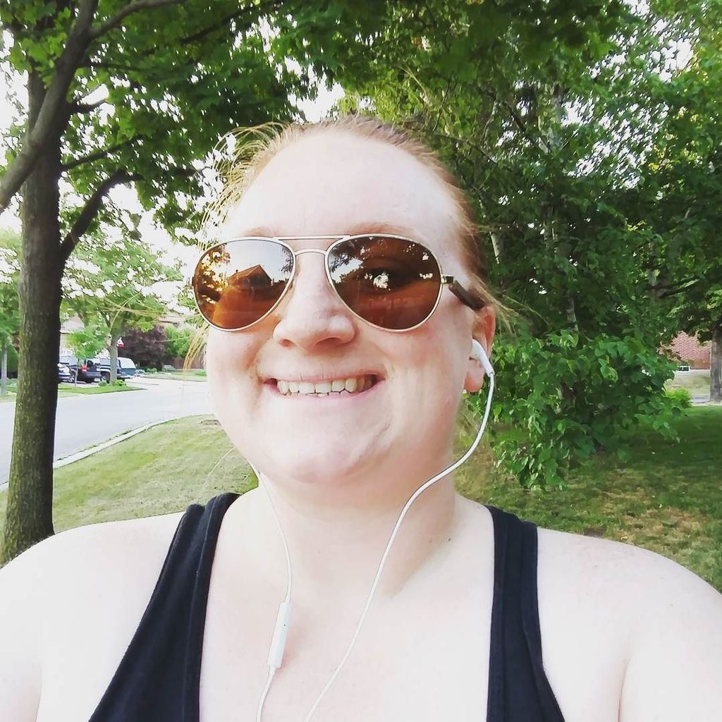 JustHayleyK's tweet photo. Somewhere in my neighbourhood trying to get as many steps as possible to beat my boyfriends #fitbit steps.
#walkwit… https://t.co/c1HdMWl6CA