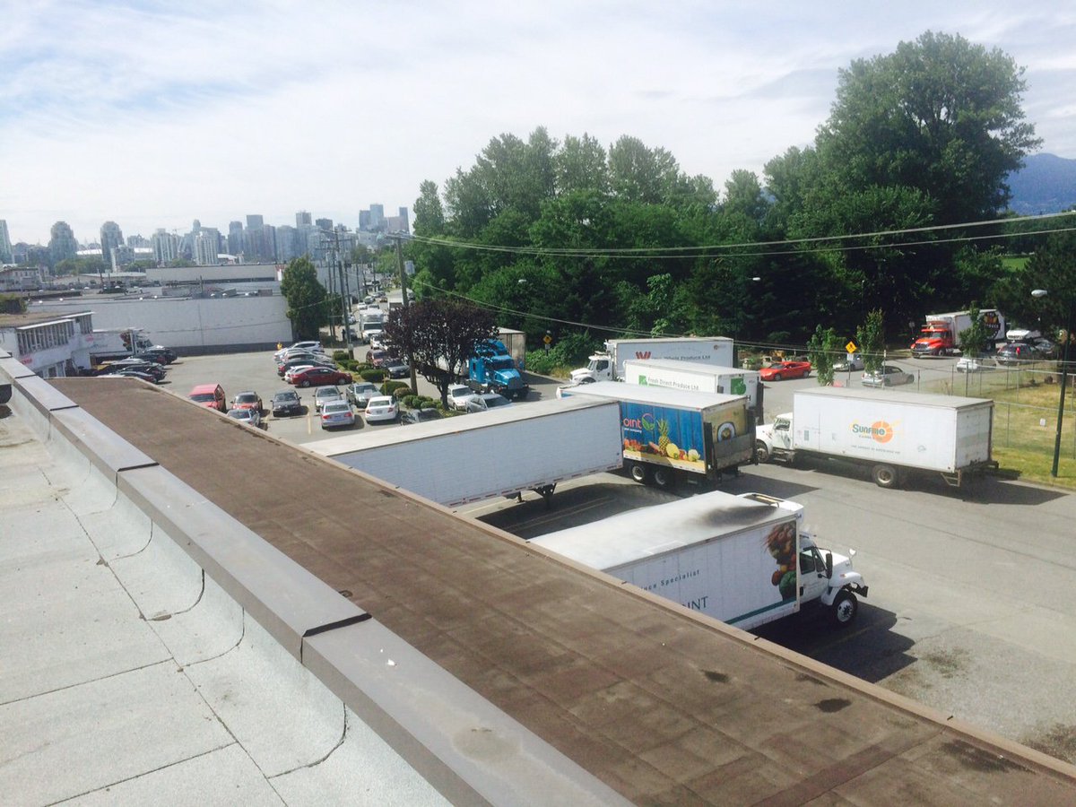 SaveProduceRow's tweet photo. Having #produce distributors in the heart of the #Vancouver helps keep #food prices down. #SaveProduceRow https://t.co/mcn2MEGFEz