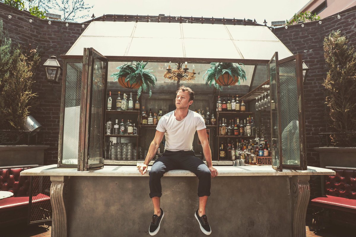 JeffreyPoss's tweet photo. Tell me what you dream about. #Actor #PeakyBlinders #BBC #Whisky #Man #Dream … https://t.co/eqwSEeZWyk https://t.co/Y0Jqw7PgvY