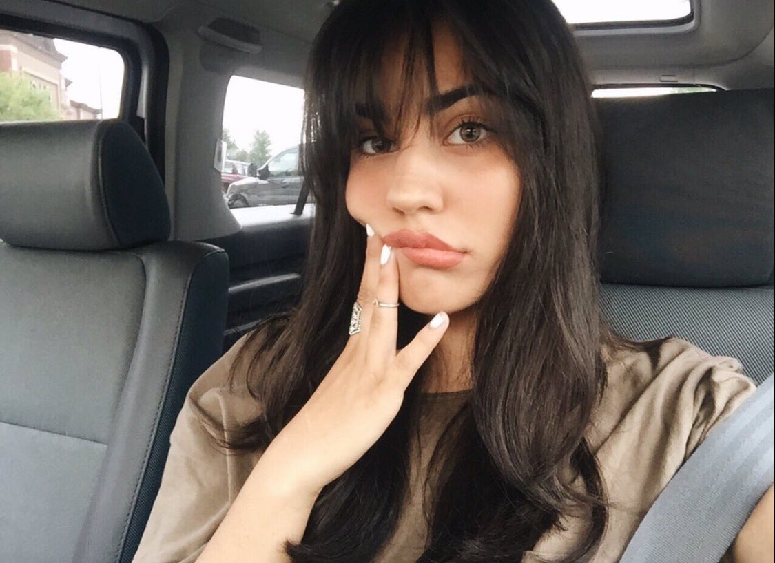 ConfessionFakes's tweet image. Meet Marie!