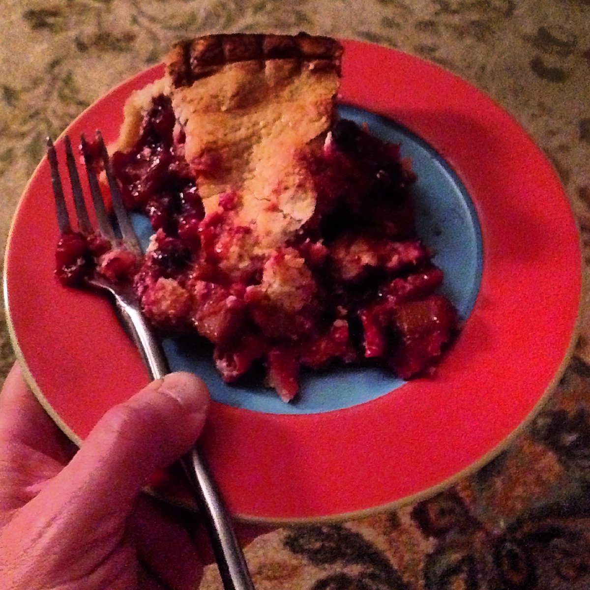 bendgibbons's tweet photo. Day1728: Wouldn't this be a good time for a piece of rhubarb pie? That is, homemade rhubarb pie. #Wobegon #ThanksGK https://t.co/sbEA6YHOaD