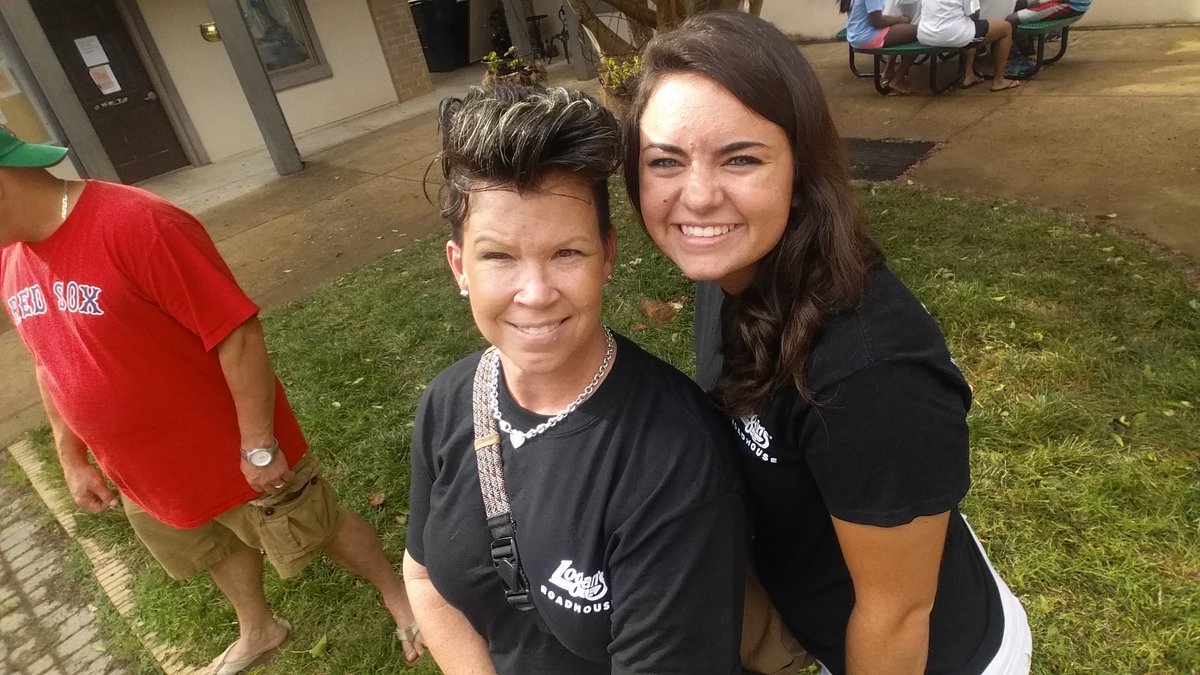 VictoriaV_LR's tweet photo. Thanks Haley for the waterballoons!! #best4th #gamechanger#309loganspride @HaleySnyder @mojo23jam @JaredLStanley https://t.co/ydjX7U90T0