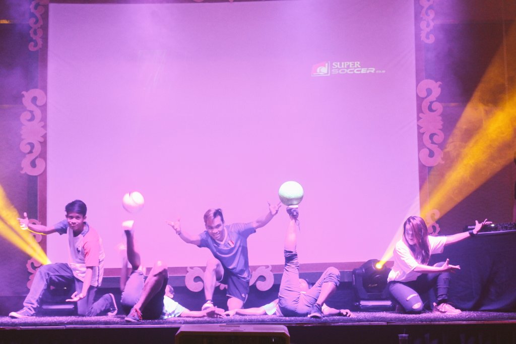 LoadFs_jogja's tweet photo. Happy EID MUBAROK pecinta bola JOGJA, minal aizin wal faizin mohon maaf lahir batin mwakli selurh crew LOAD.FS JOGJA https://t.co/x1EY9QdDFS