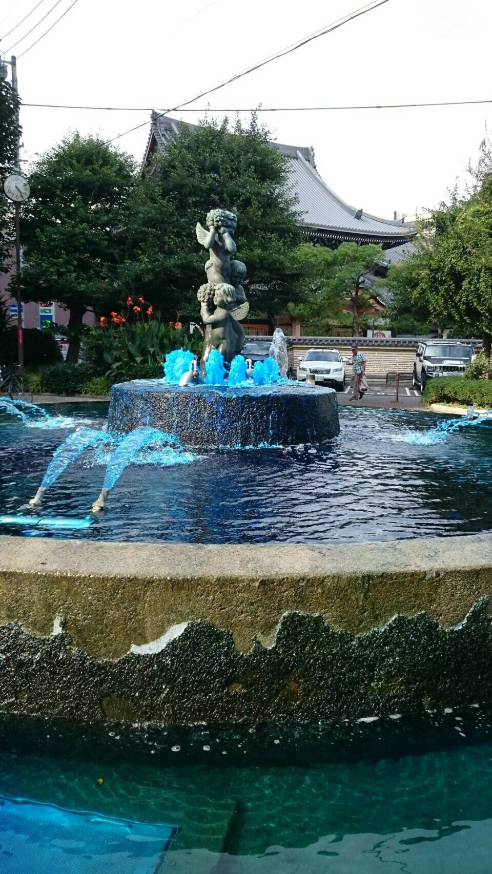 なごや大須商店街連盟公式のつぶやき 昨日 大須公園の清掃が行われて キレイになりました 暑い中での作業 お疲れさまでした 鯉の薬で青い噴水になっていて びっくり T Co Nrs7rjgrkl Twitter なごや大須商店街連盟公式のつぶやき 昨日 大須公園の清掃が行われて キレイになりました 暑い中での作業 お疲れさまでした 鯉の薬で青い噴水になっていて びっくり T Co Nrs7rjgrkl Twitter