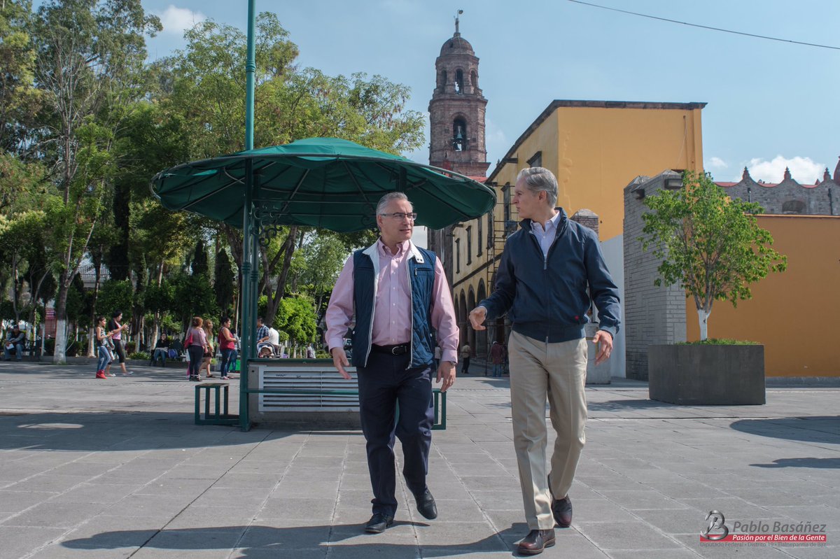 Pablo_Basanez's tweet photo. Hoy recibí con mucho gusto en #Tlalnepantla a nuestro coordinador de Diputados Edomex  @alfredodelmazo https://t.co/6L4v94aQf1