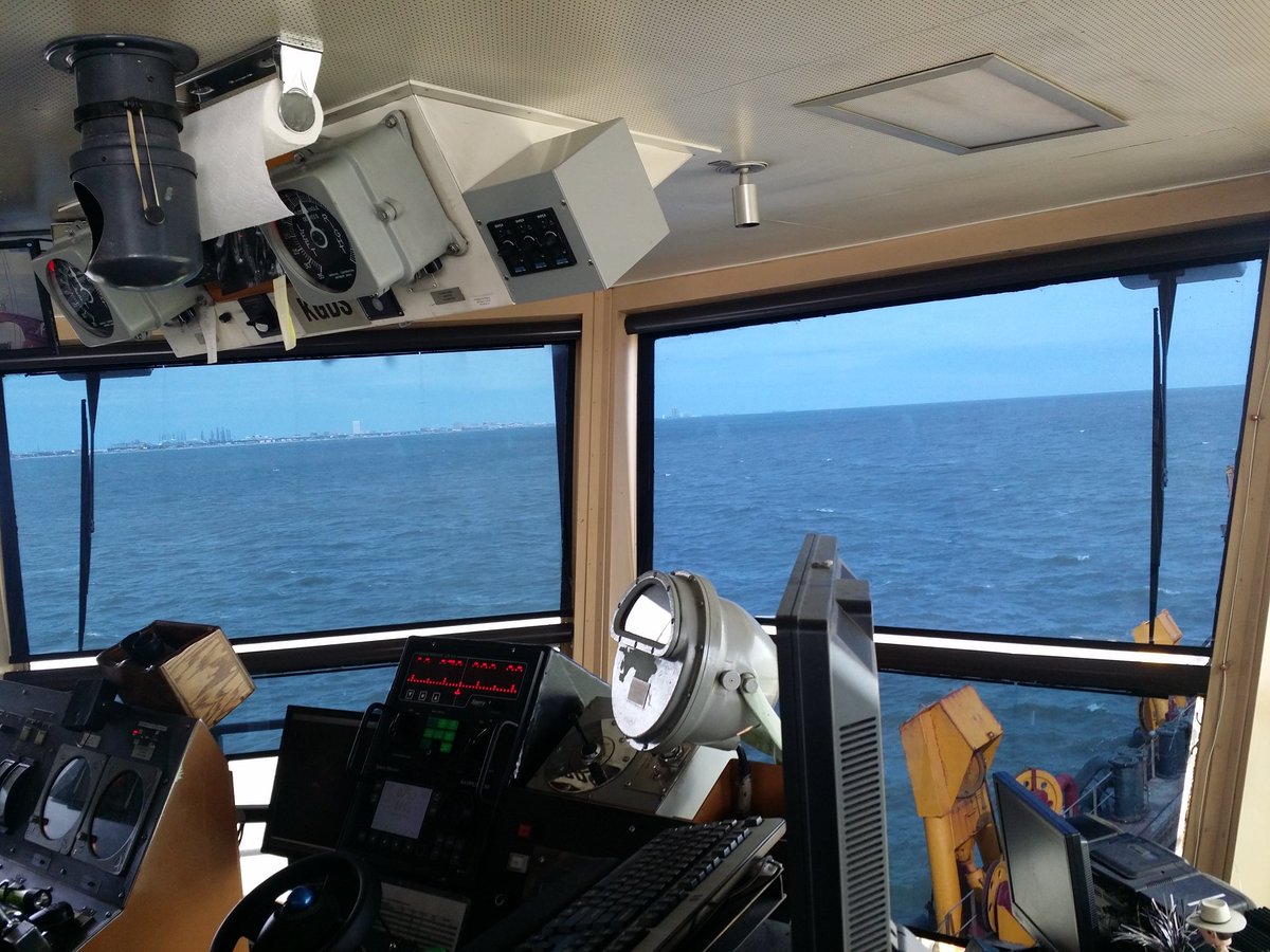 mikehawb's tweet image. m.facebook.com/story.php?stor…
Need help with glare on your #boat.
#sailing, #boatlife,