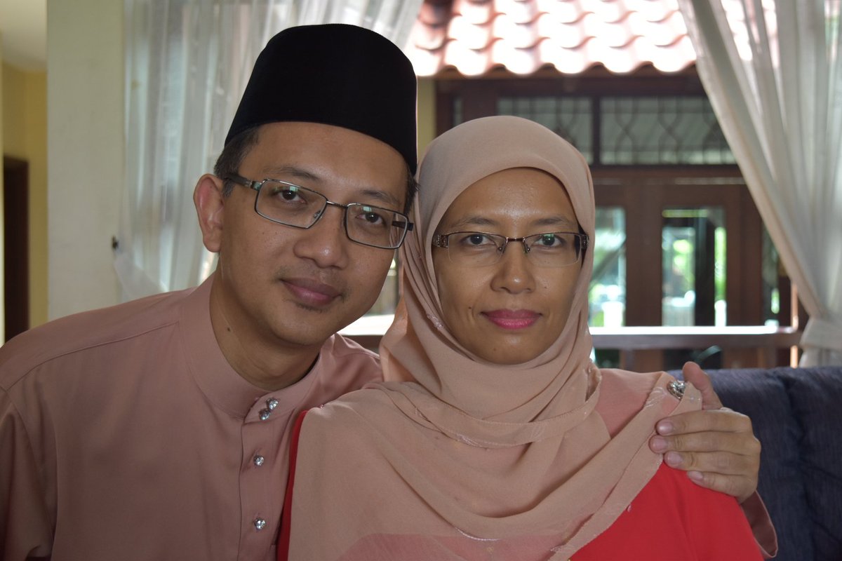 wanabdhakim's tweet photo. Selamat Hari Raya to all https://t.co/lNMcpjQocX