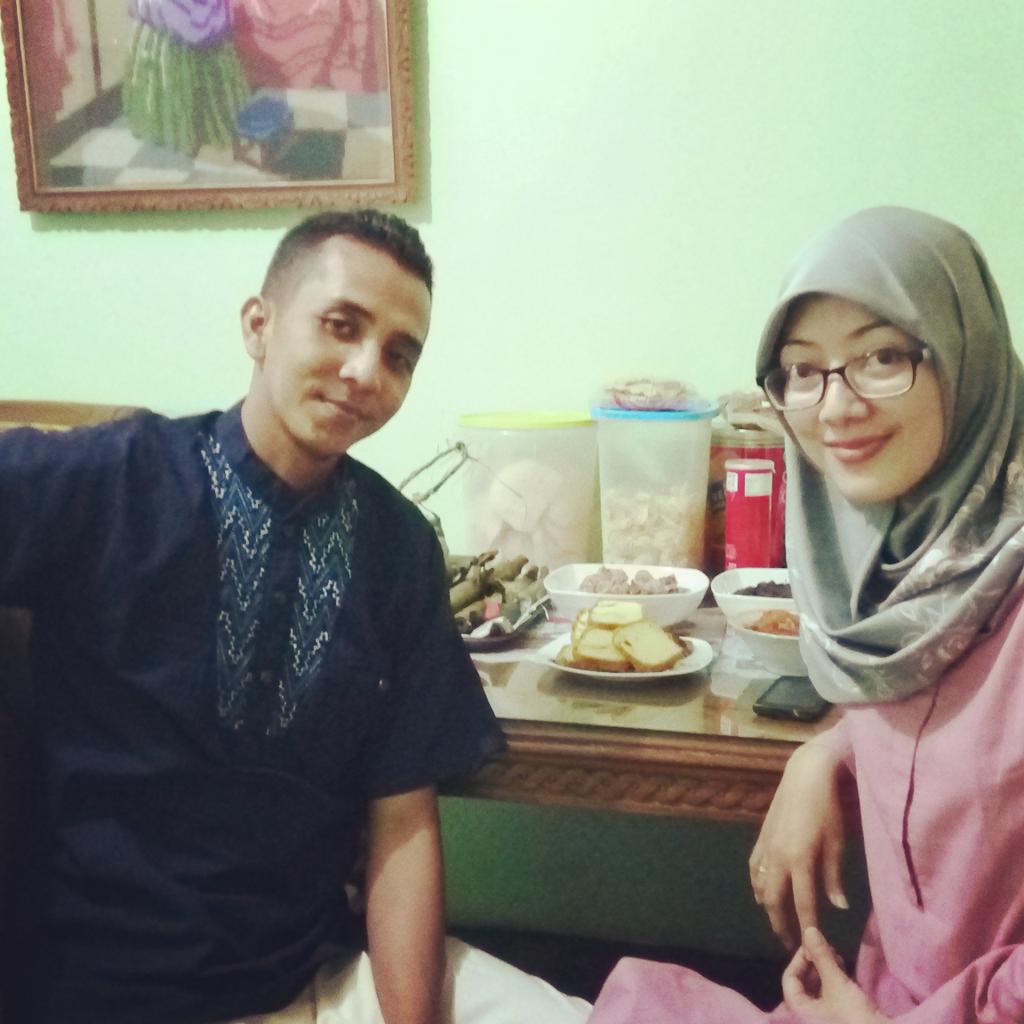 DimasHapsoro's tweet photo. Happy Ied Mubarak, everyone..Selamat Hari Raya Idul Fitri 1437 H..Minal Aidin Wal  Faidzin..Mohon maaf lahir &amp; batin https://t.co/q2Sh1jYUb7