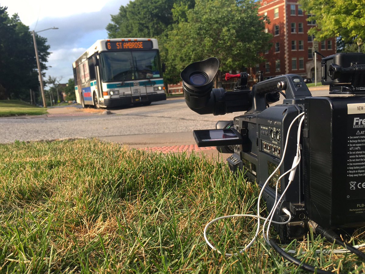 z_lawler's tweet photo. Move already!! #davenport #citibus #iphone #iphoneography #frezzi #kwqctv6 #kwqc https://t.co/Af3scVe9UX