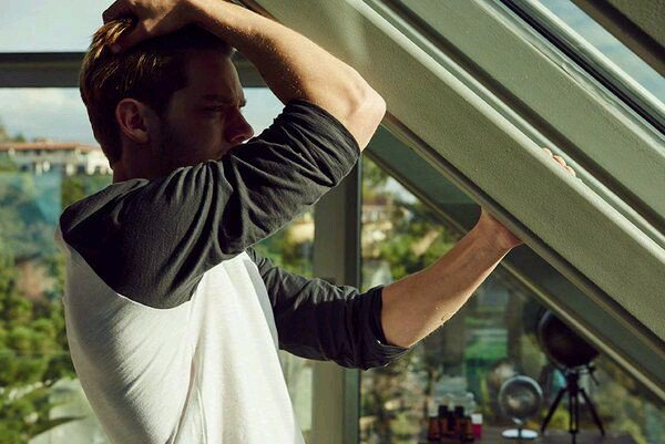 Alec LightWood (@moodyelegance) on Twitter photo 