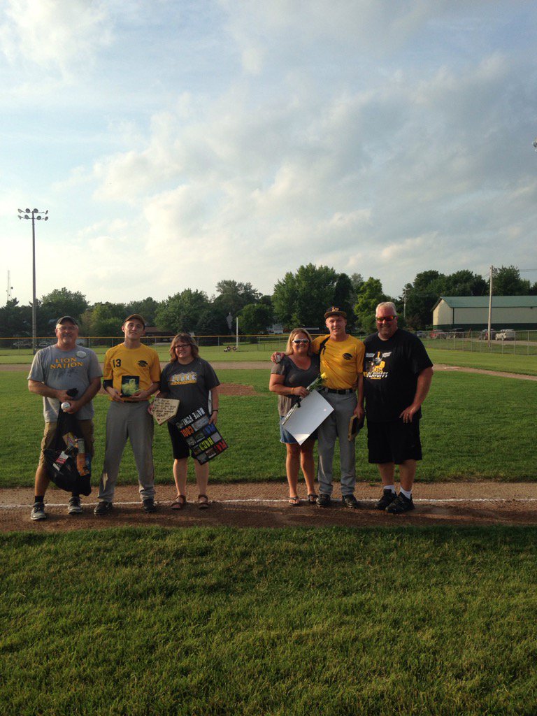 LTlionbaseball's tweet photo. Seniors Jake Viner &amp; Greg Feldman &amp; their parents. Lions beat Iowa Valley 10-3 on senior night. https://t.co/emIyMRJSQZ