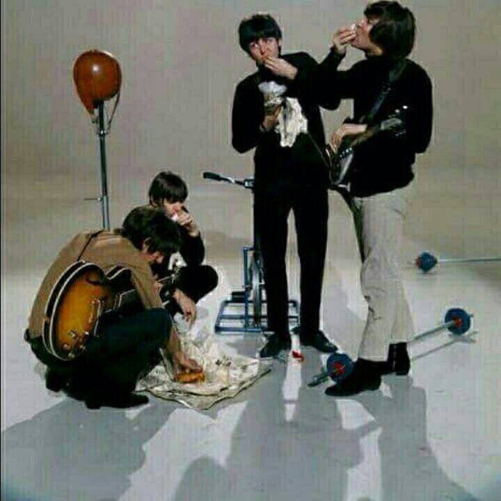 Kolesterol dulu boleh kalik jangan kerja muluk~~ *lalutertidur