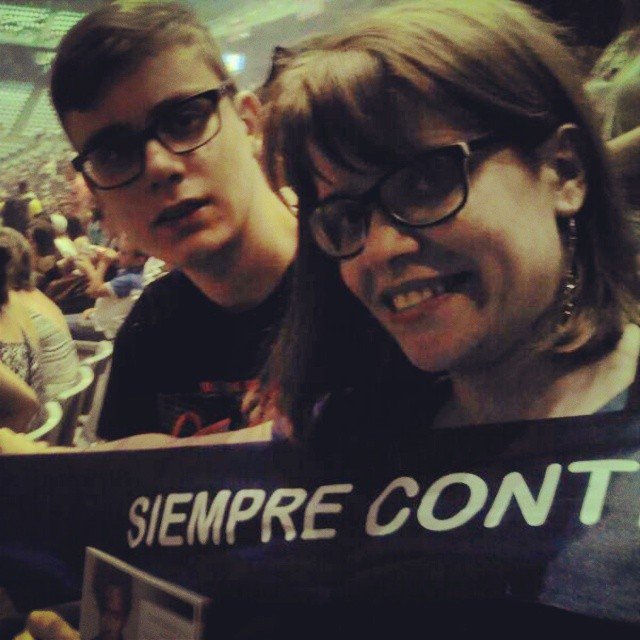 Patdb2014's tweet photo. @davidbisbal Y cómo no, en familia tenía que vivirlo. Teníamos que vivirlo los 4 ese #db2014 https://t.co/wd0JBjj7NA