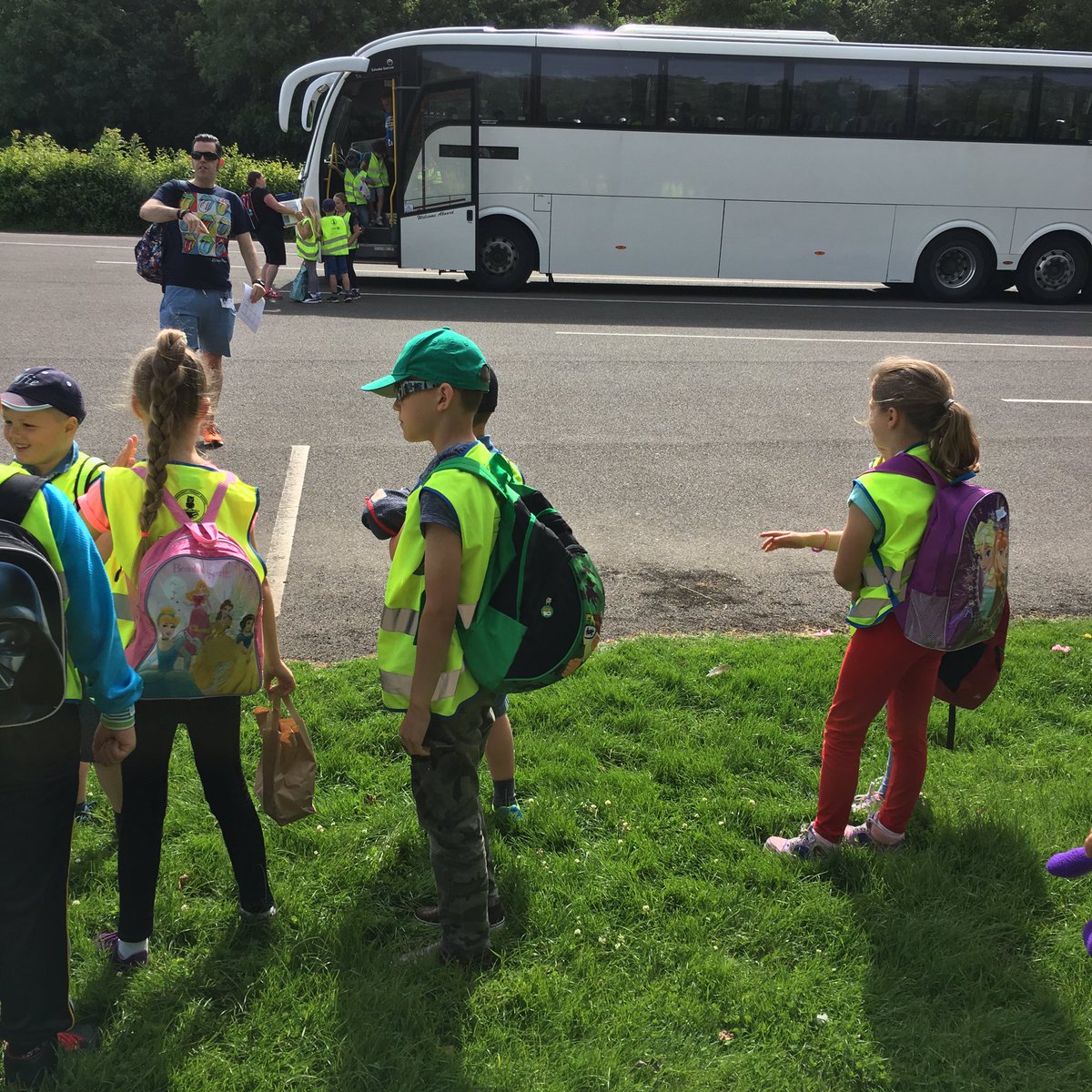 EyrescroftPS's tweet photo. Year 3 have arrived safely for their day at Ferry Meadows. #fundayout #ragingrivers https://t.co/gg7Uy7Zdub