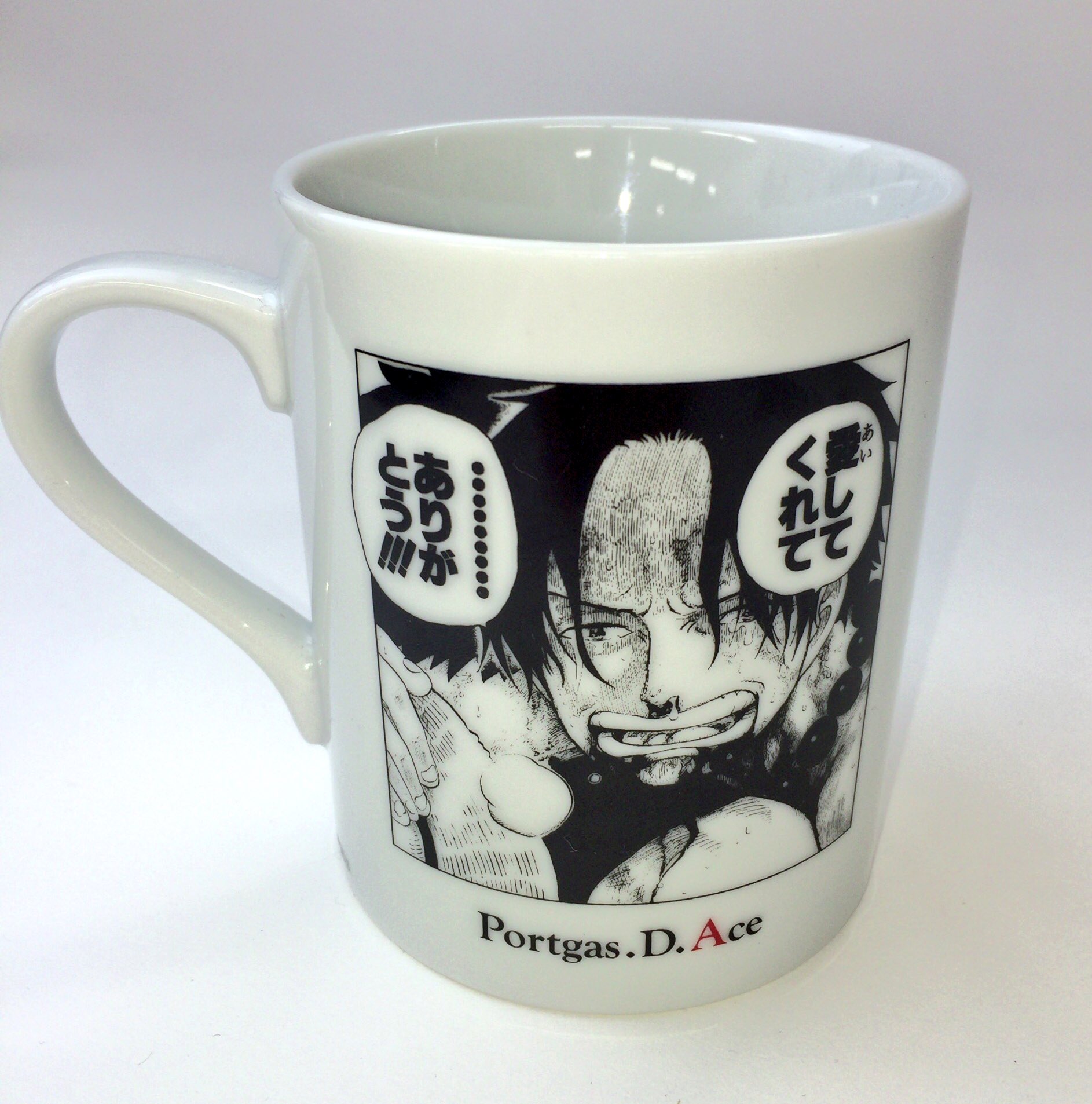 ジャンプショップ Jump Shop 公式 7月9日 土 より発売 One Piece アルファベットマグ A 1 100 税 もちろん A はエースの A エースの名場面が描かれたマグカップが登場 熱々な飲み物を是非この