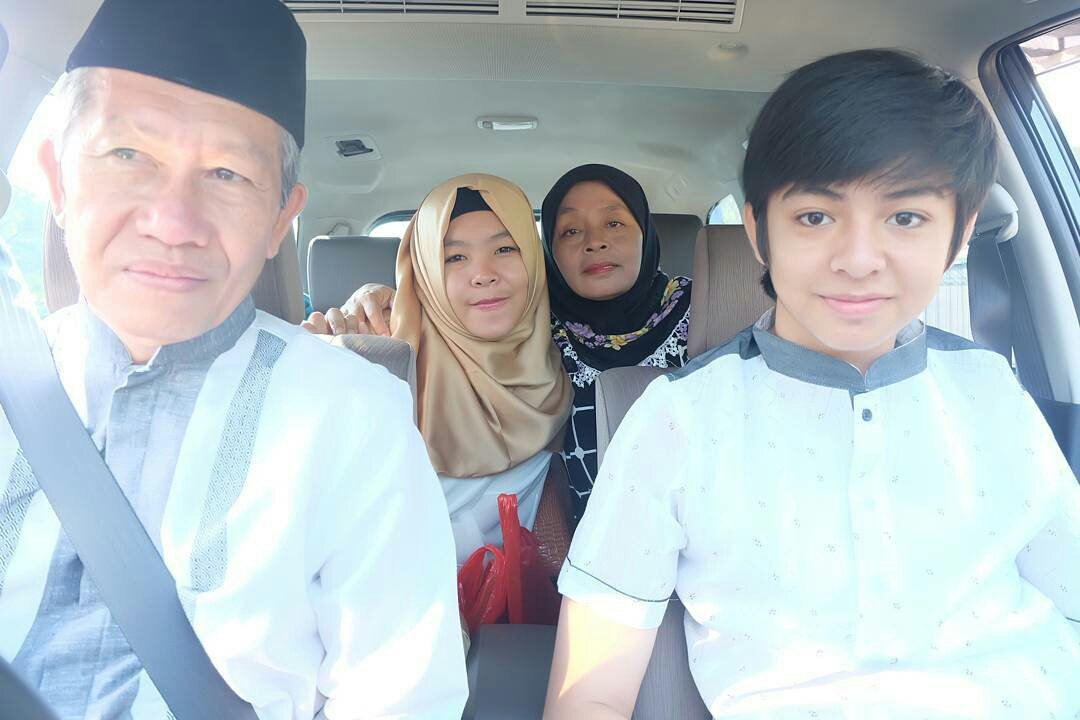 anggaaIdi_16's tweet image. Selamat idul fitri mohon maaf lahir batin semua, nanti malam hastag kita ini ya #MILLebaranEps63