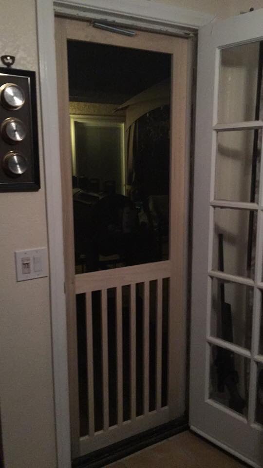 KNITchIs2Stitch's tweet photo. My husband made us a kick ass screen door today! #BobTheBuilder #Love #BestHusbandEver #NorthCountyLiving #SanDiego https://t.co/LrWabR0eEd
