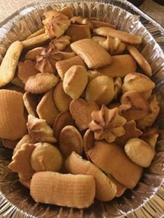 somaliadev's tweet photo. Its not Eid without xalwo, buskut and shaah in the morning. #Growingupsomali https://t.co/89L3a9ekUT