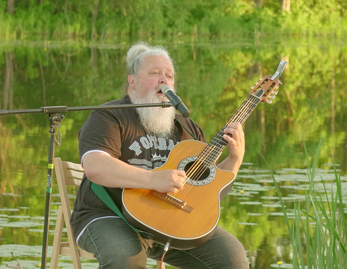 Foto no BURSH koncerta draugiem - facebook.com/AlusBursh/phot…