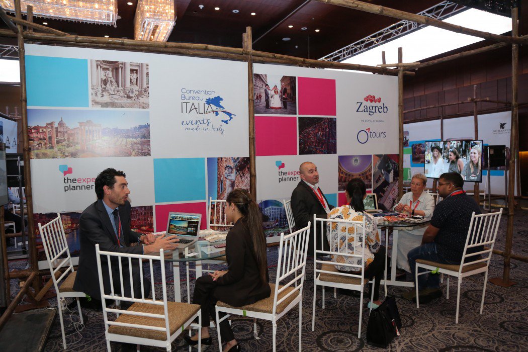 TheExpPlanner's tweet photo. 6 reasons why you simply MUST come back for EPEX@WOW, next year! https://t.co/e1cBLdFX1j #EPEX2016 #wowAsia2016 https://t.co/B4068U4RAT