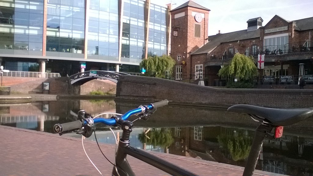 StephenLunn3's tweet photo. Todays commute ☀🚲. Nice. https://t.co/bVzaQBFWp4