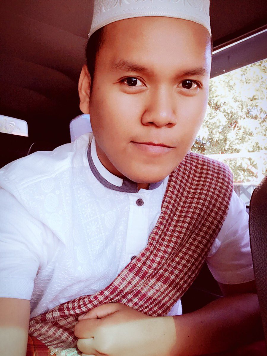 LaBOND3NG's tweet photo. Happy Eid Mubarok 😇 https://t.co/cdBdUP7JmD