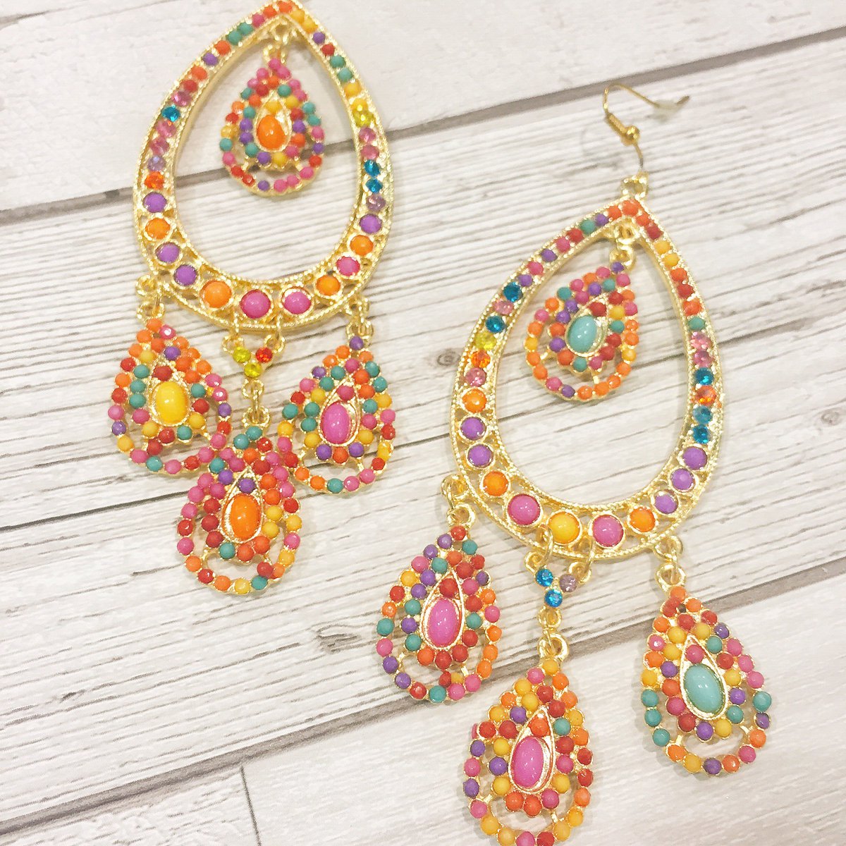 FishergateSC's tweet photo. Find the perfect accessories to finish off your special outfit at @strawberymoon- we adore these bright earrings! https://t.co/v8yAbuv5CL