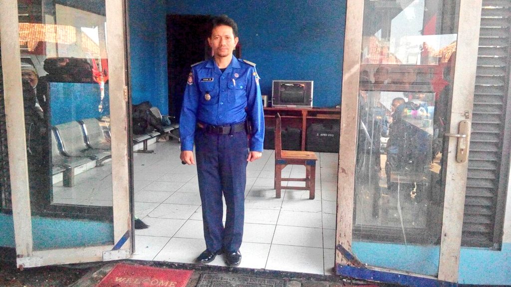 Hari ke 1 #Lebaran #1437H ttp piket siaga #ramadania #MaafLahirBatin 

<a href="/DediMulyadi71/">Kang Dedi Mulyadi</a> <a href="/ama_jentreDKP/">Ama Ruslan DKP</a> @juddy_damkar