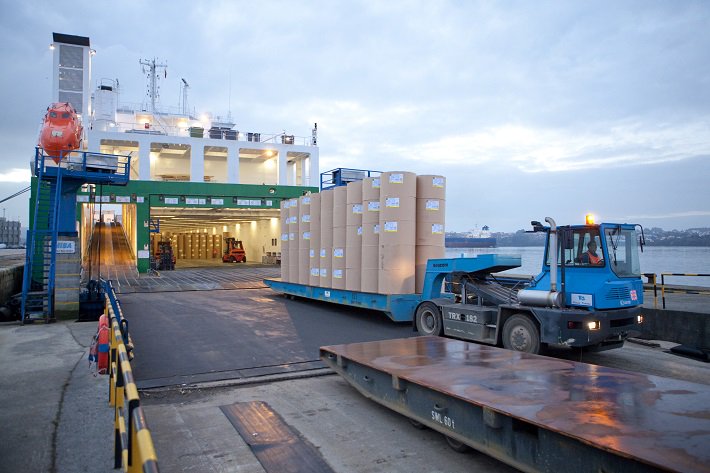 MedPorts's tweet photo. Los puertos de Ferrol y San Cibrao cierran el semestre rozando los seis ... - https://t.co/1rRFpplKCy #Ferrolport https://t.co/NgPnz9etjo