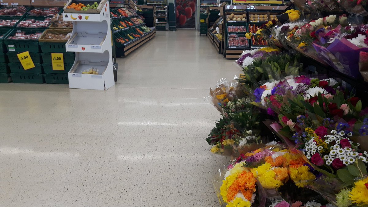 RHarvey69's tweet photo. Looking great at Tesco Waltham Abbey. #ILoveFloorsMe https://t.co/bweov95Nmq