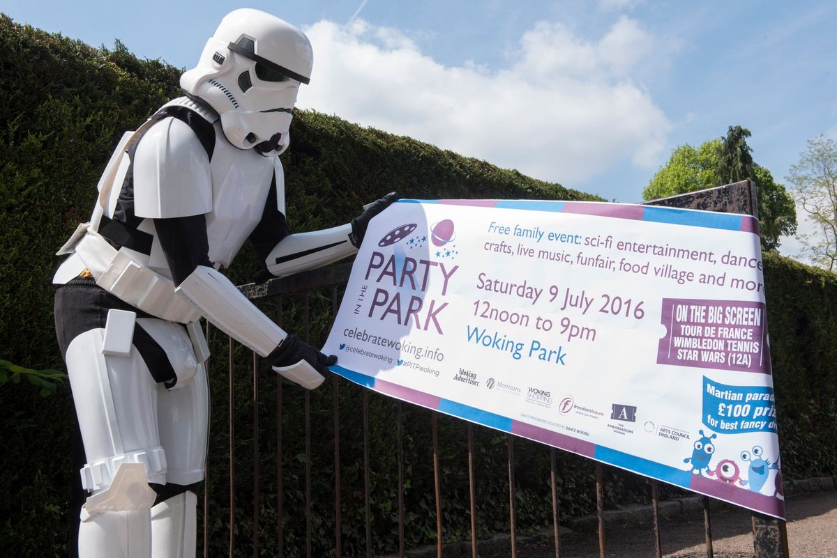 WokingLTCC's tweet photo. #TennisFans r invited 2 #PartyInThePark16! #FreeTennis &amp; #BigScreen #Wimbledon Final Live 😆 https://t.co/WJjSkpZb4o https://t.co/6Z9GMFGTG5