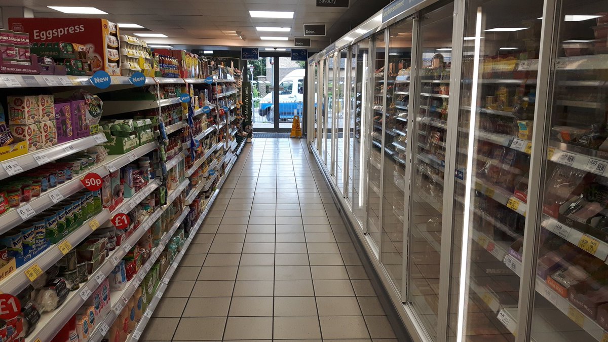 RHarvey69's tweet photo. Hoddesdon Express looking good.

#ILoveFloorsMe #MeetMyTeam https://t.co/C60KhoXl7G
