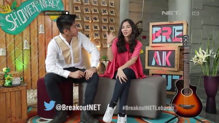 DickyRinaldo's tweet photo. Nih boywilliam & sheiladaisha bahas Jannet Jackson & Akon yg juga merayakan Lebaran.. #BreakoutNETLebaran https://t.co/BGVpiSEE9f