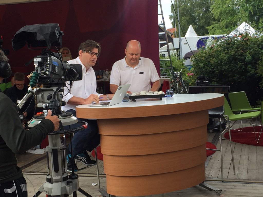 pabroberg's tweet photo. Som vi har väntat. @MattssonHelin finalpoddar @svt under @Almedalen2016. Med @ThomasMattsson och @JanHelin https://t.co/nILNE5ay8i