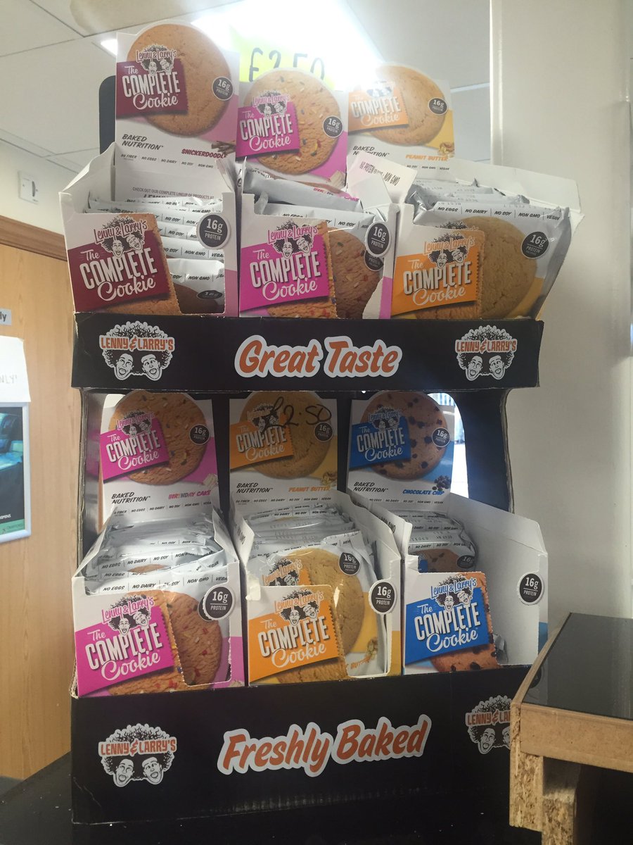 Crayfordweight3's tweet photo. Complete cookies £2.50 new flavour birthday cake 🎂🙊🙋🏻💪 @Crayfordweight3 #completecookies #protein #gym #cheatday https://t.co/sYdANMDsxr