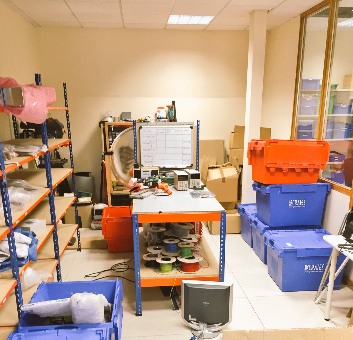 CubikInnovation's tweet photo. We might have moved into #VeronaHouse but we are still unpacking! #Electronics #Bristol @CubikInnovation #MechLab https://t.co/bV0cE8XwZa