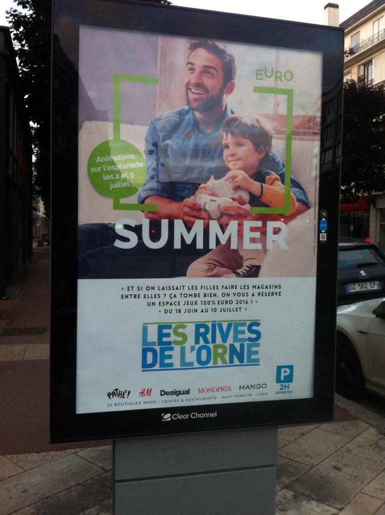 FlavieMzr's tweet photo. Sympa la pub sexiste des @LesRivesdelOrne (+ on est nombreux à le dire plus vous vous en souviendrez) #Sexisme #Caen https://t.co/FZGn7Wz42f