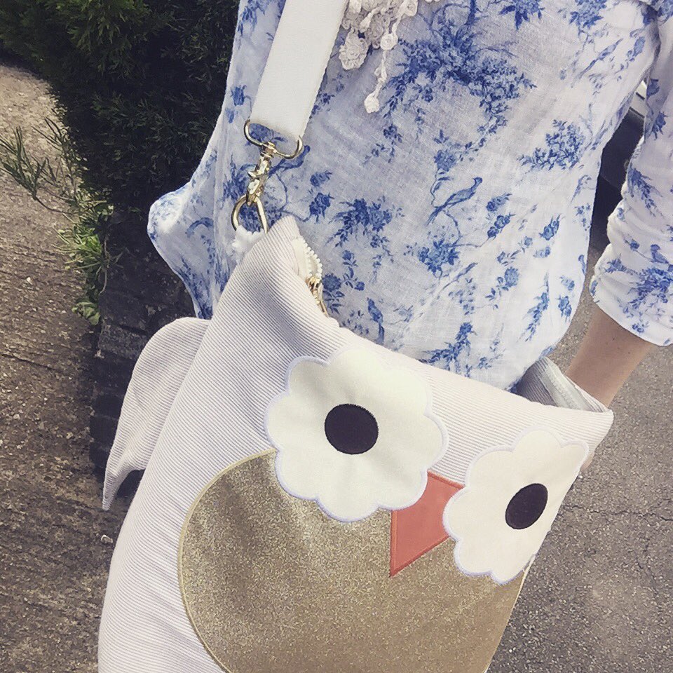 HappyMummy12's tweet photo. #Nikiani #Wetbag Bella #gold #owl. On trend #fashion #bag. Buy now https://t.co/oNqKkPFjwz https://t.co/dOQIUxVANd