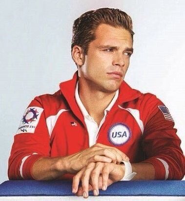 ltsSebStan's tweet image. Looking like the biggest douche canoe ever