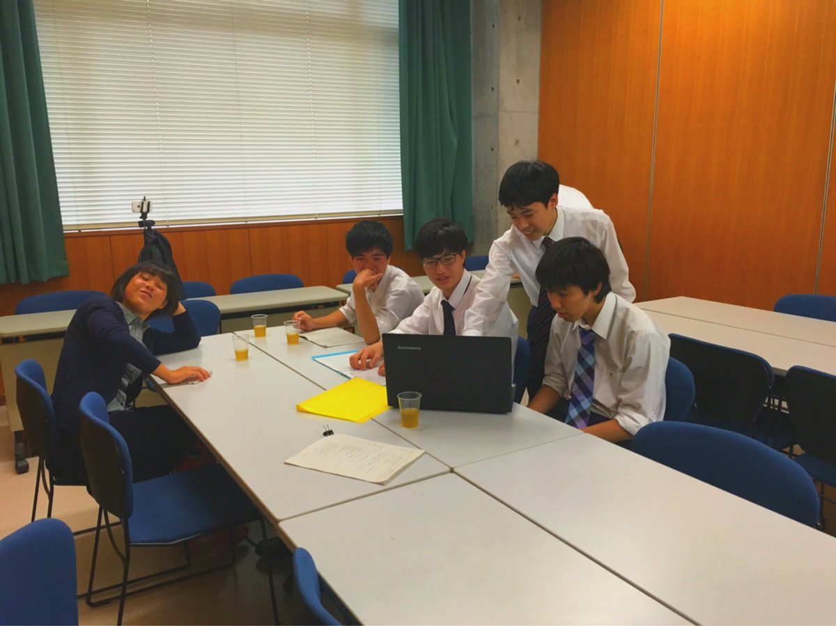 39_magic's tweet photo. 学校の会議室で離婚協議のシーンも
撮影しました💔
フィーリー役･･･宇津木ひな
イーサン役･･･深澤ひでちか
珍しいふたりが夫婦役…🤔
ふたりとも熱がこもっていました💨

#拡散希望 https://t.co/Vk7zhcJPO9