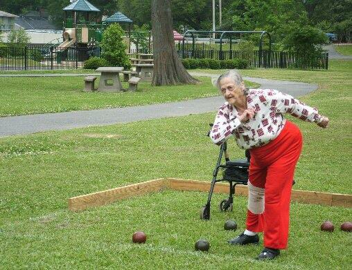 CocoMascorro's tweet photo. this foto remindes me of my grandmama would play with bowels! lovely!!! #oldladybowels #bowels #grandmama ☺️☺️ 🏏 https://t.co/n6xeAHiZXx