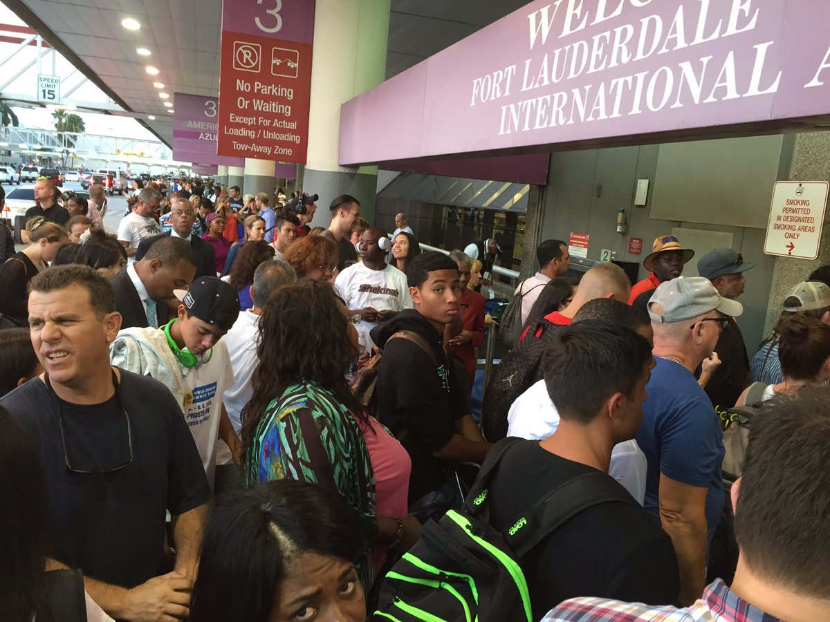 HowardSaltz's tweet photo. @FLL terminal 3 re-opened. Was evacuated for 30 minutes. https://t.co/AWS8AVfMUQ