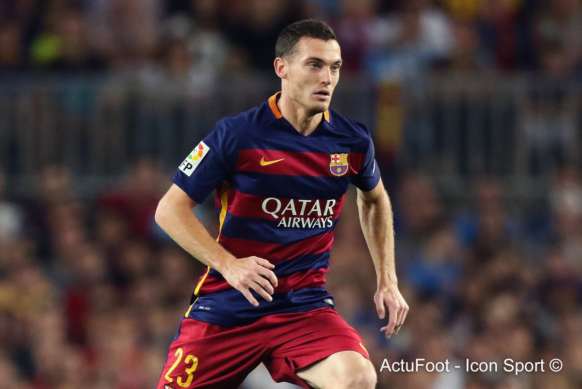 ActuFoot_'s tweet photo. Le FC Barcelone et la Roma ont trouve un accord pour le transfert Thomas Vermaelen (10 M€), d'après Sport. https://t.co/X8wf5DaHqk