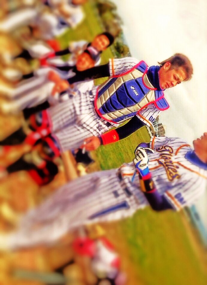 浅野和 176cm93㌔ 右投右打 捕手

チームの正捕手、名門駒沢大学でも捕手を勤め、肩の強さはチーム１。

また、超重量クリンナップの中心選手！持ち前のパワーと勝負強さで、グローリーズ打線を牽引している。