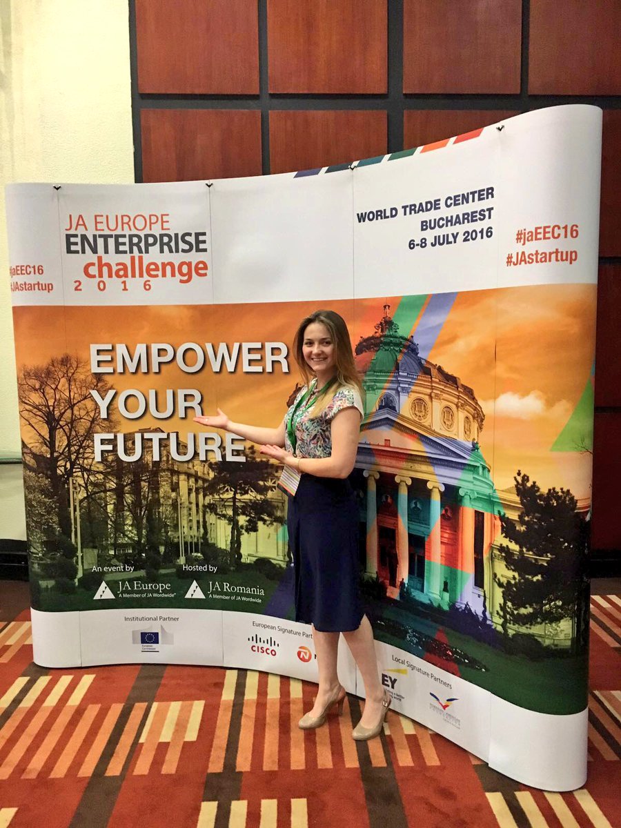 JA_Europe's tweet photo. Glad to introduce you to @RoxanaStef12, our #jaEEC16 reporter! Follow her live, meeting w/ #JAstartups & jury https://t.co/iGGXlFKphR