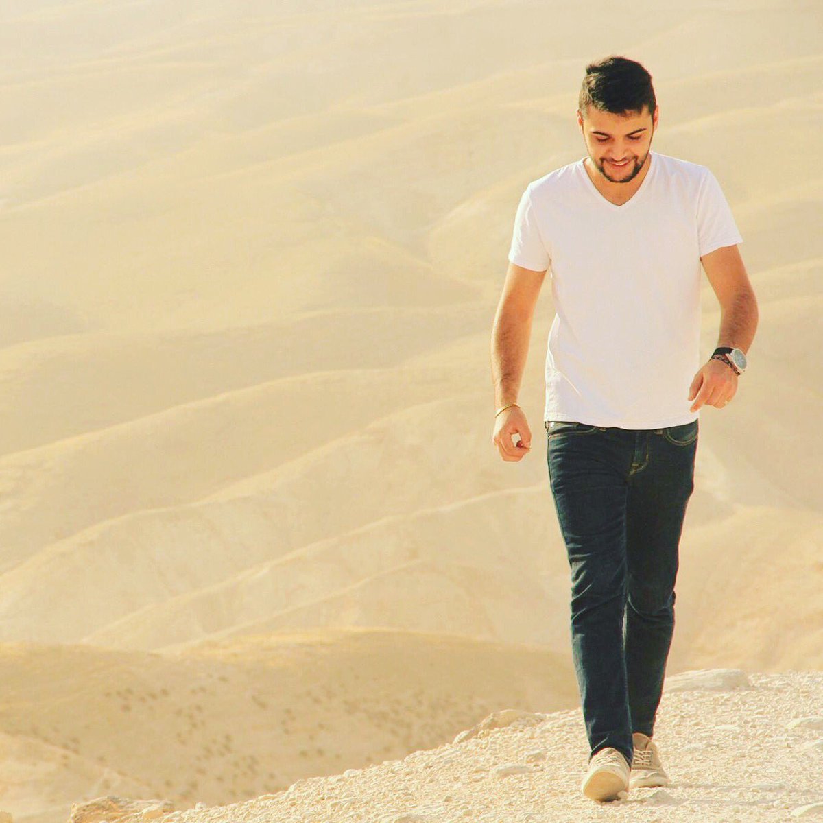 MagicTemo's tweet image. How i look ??